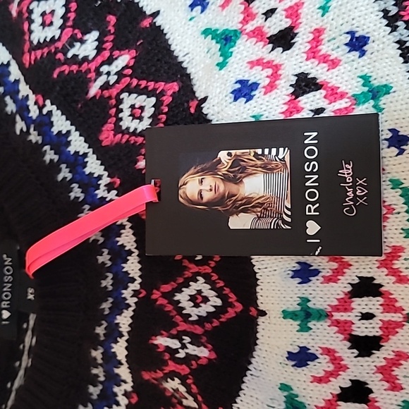 I ❤️ Ronson Sweater - Picture 3 of 5